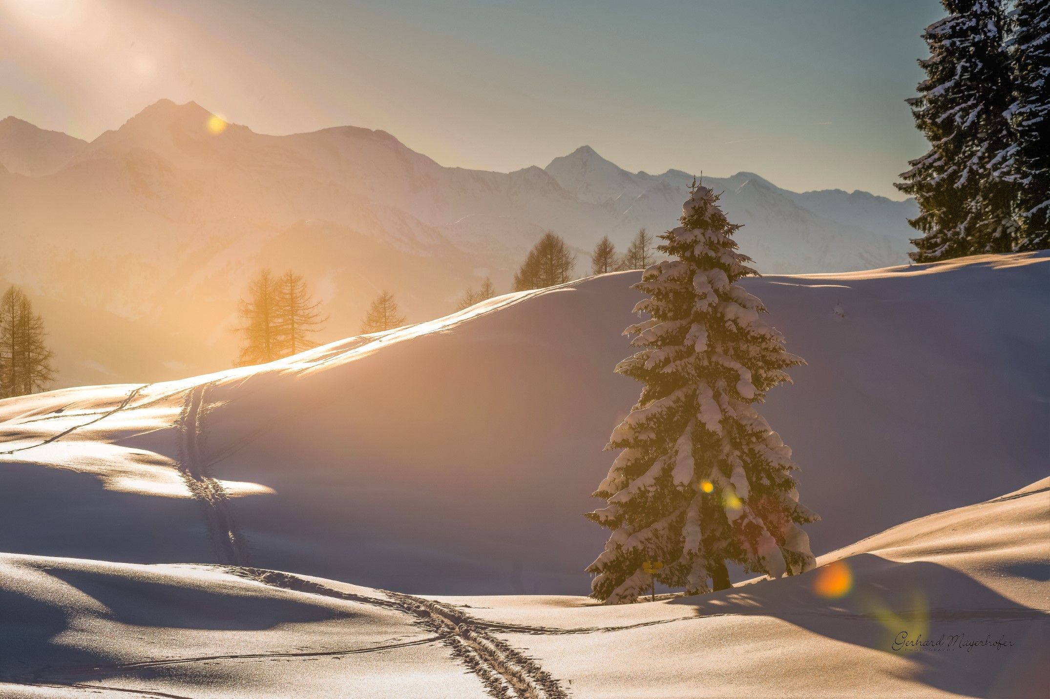 Winterlandschaft mit Morgensonne